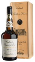 Кальвадос Calvados Coeur de Lion Pays d'Auge 1970 - 0,7 л Кальвадос Calvados Coeur de Lion Pays d'Auge 1970 - 0,7 л