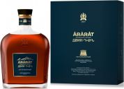 Коньяк Арарат, "Двин" коллекционный, в подарочной коробке, 0.7 л Коньяк Арарат, "Двин" коллекционный, в подарочной коробке, 0.7 л