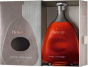 Коньяк "James Hennessy", gift box, 0.7 л Коньяк "James Hennessy", gift box, 0.7 л