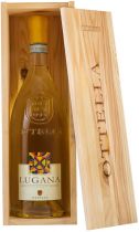 Вино Azienda Agricola Ottella, "Lugana" Ottella, 2018, wooden box, 1.5 л Вино Azienda Agricola Ottella, "Lugana" Ottella, 2018, wooden box, 1.5 л