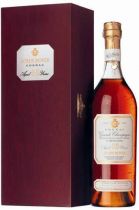 Коньяк Louis Royer, Grande Champagne, 35 years, gift box, 0.7 л Коньяк Louis Royer, Grande Champagne, 35 years, gift box, 0.7 л