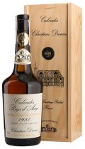 Кальвадос Calvados Coeur de Lion Pays d'Auge, wooden box 1981 - 0,7 л Кальвадос Calvados Coeur de Lion Pays d'Auge, wooden box 1981 - 0,7 л