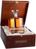 Граппа Bepi Tosolini, "Crystal Swarovski" Most Barrique Ciliegio, Friuli, wooden box, 0.7 л Граппа Bepi Tosolini, "Crystal Swarovski" Most Barrique Ciliegio, Friuli, wooden box, 0.7 л