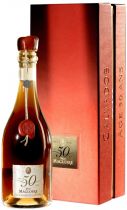Кальвадос Pere Magloire 50 YO, gift box, 0.5 л Кальвадос Pere Magloire 50 YO, gift box, 0.5 л