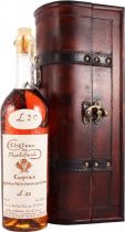 Коньяк Chateau de Montifaud 20 Years Old, Fine Petite Champagne AOC, wooden box "Coffret Royal", 0.7 л Коньяк Chateau de Montifaud 20 Years Old, Fine Petite Champagne AOC, wooden box "Coffret Royal", 0.7 л