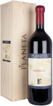 Вино Planeta, Merlot, 2010, wooden box, 1.5 л Вино Planeta, Merlot, 2010, wooden box, 1.5 л