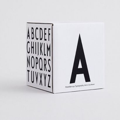 Персональна фарфорова чашка Q, Design Letters - Фото 2