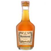 Коньяк Hennessy VS 4 года выдержки 0.05 л 40% Коньяк Hennessy VS 4 года выдержки 0.05 л 40%