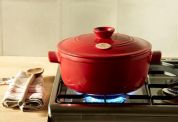 Кастрюля Emile Henry Cookware 4 л Кастрюля Emile Henry Cookware 4 л