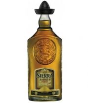 Текила Sierra Antiguo Anejo 0.7 л 40%